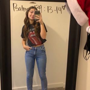 Meet your Posher, Lucy